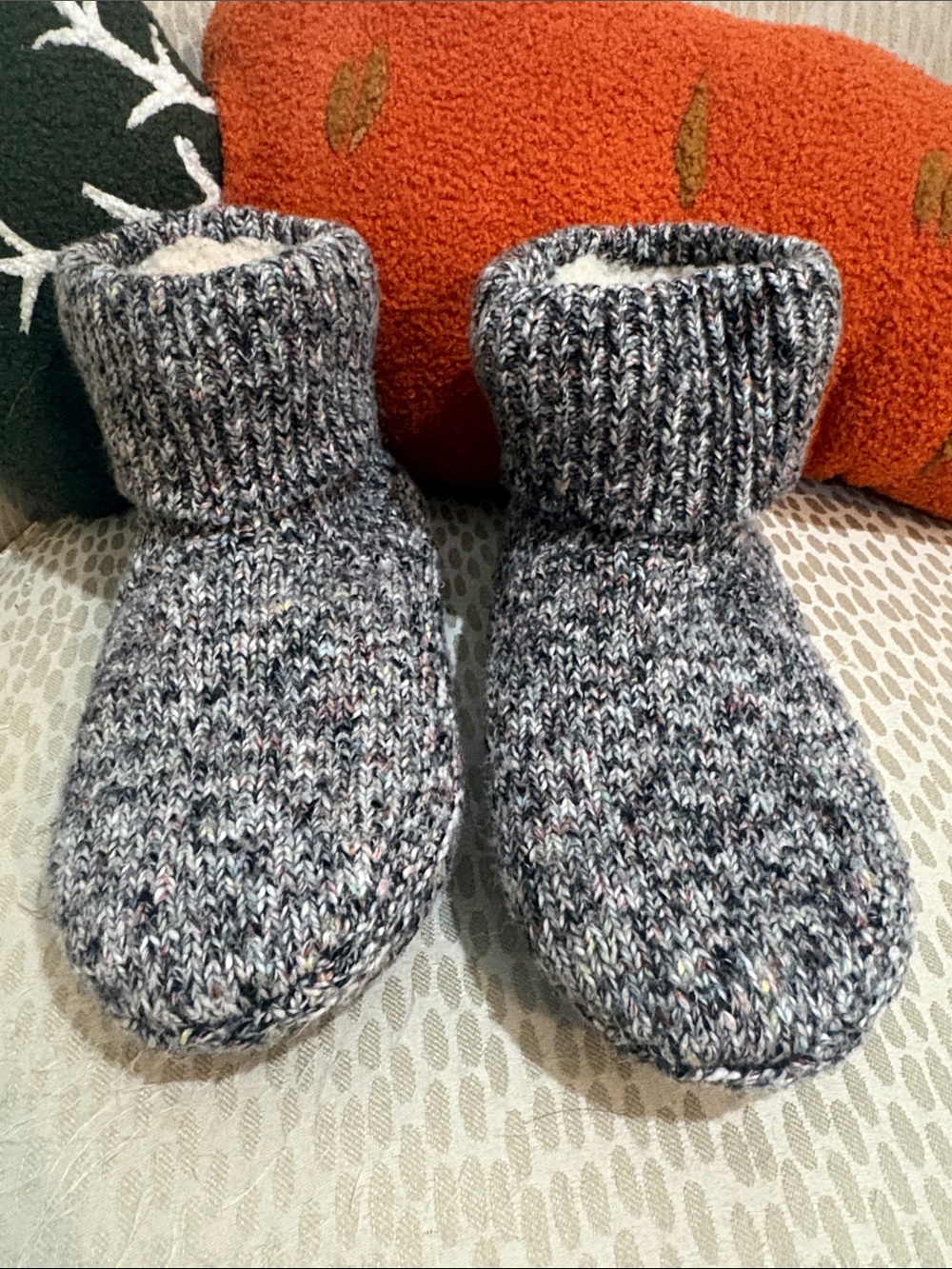 Bombas Marled Gray Kids Knit Slipper Socks